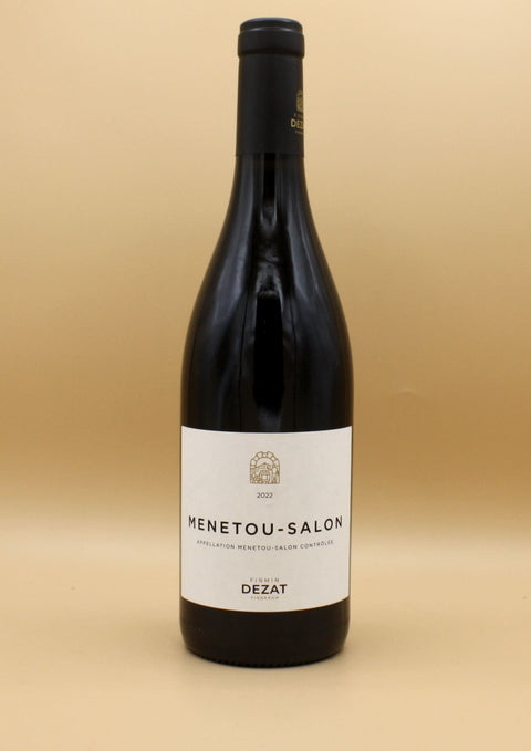 Savourez le Domaine Dezat Menetou-Salon Rouge 2023, un vin de Loire élégant aux arômes de fruits rouges frais et de subtiles notes épicées. Ce vin harmonieux accompagne parfaitement viandes blanches, volailles et fromages doux. Un choix idéal pour les amateurs de Pinot Noir.