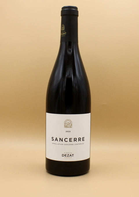 Découvrez le Domaine Dezat Sancerre Rouge 2022, un vin élégant et fruité, parfait pour la garde ou à déguster dès aujourd’hui. Issu des meilleurs terroirs de Sancerre, ce millésime offre des notes de fruits rouges et une belle fraîcheur. Idéal avec viandes grillées et fromages affinés.